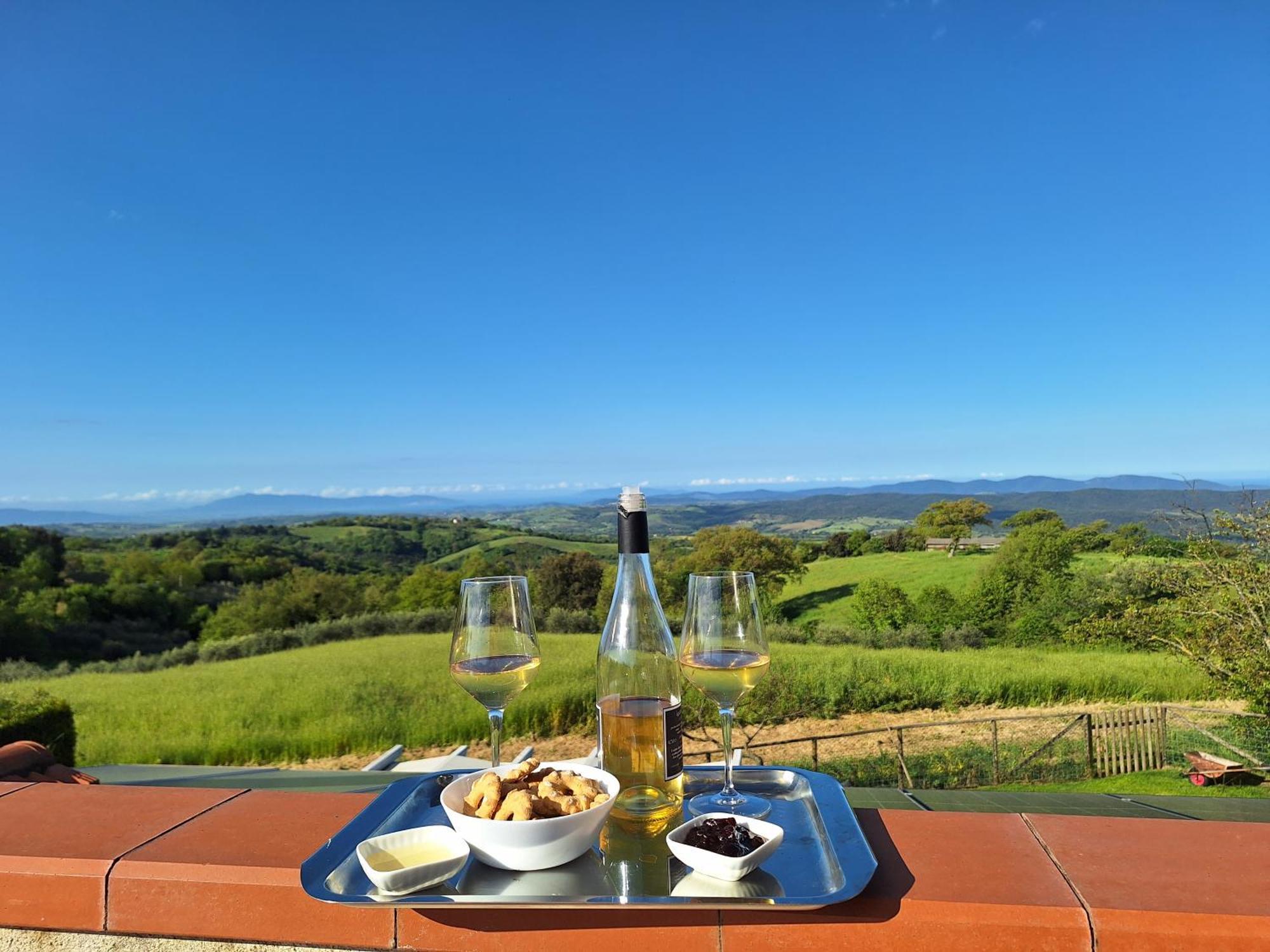Appartamento Panoramico Pancole Luaran gambar